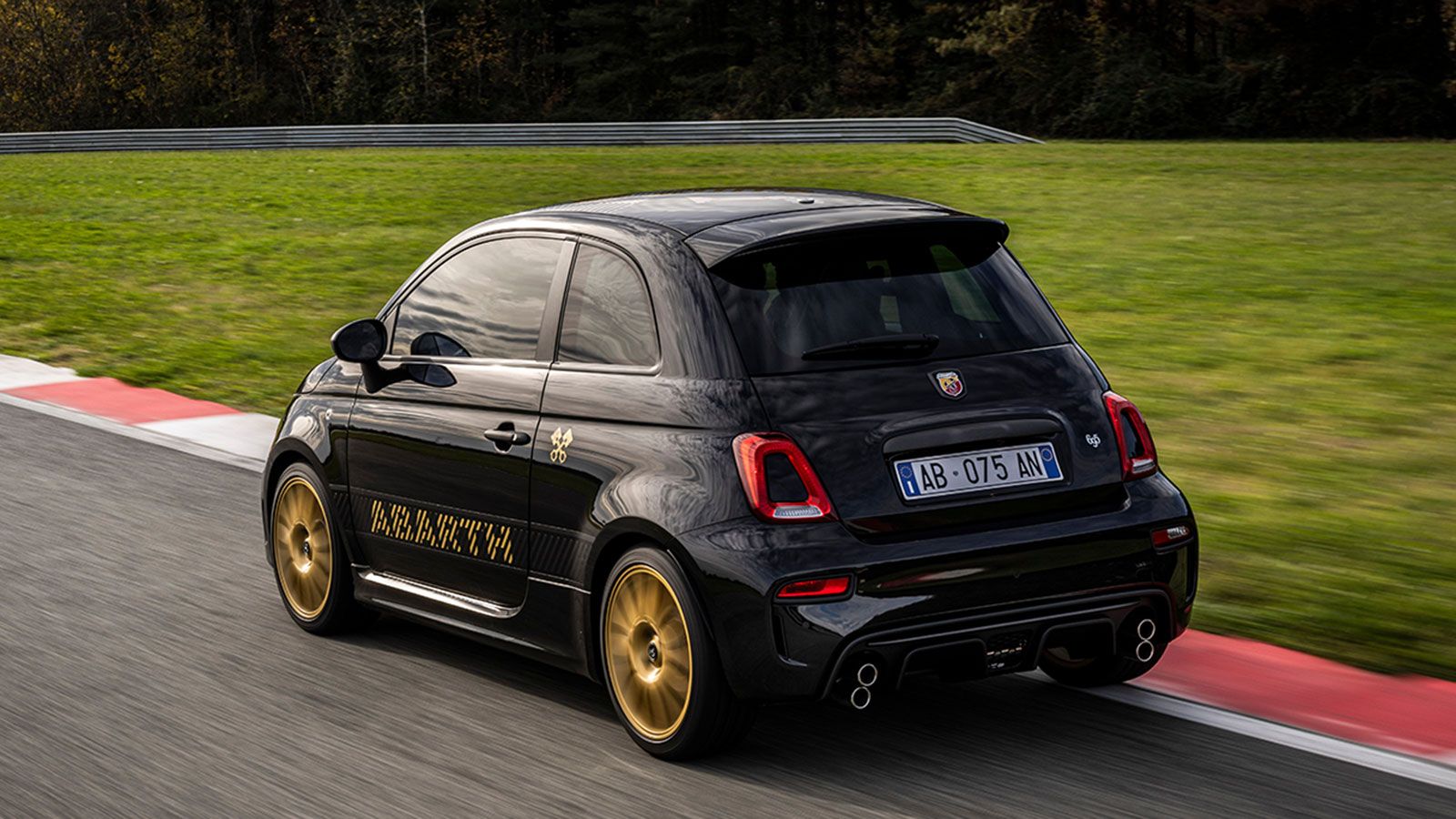 Abarth: Θέλει να επιστρέψει στη βενζίνη με «καυτό» 500ράκι